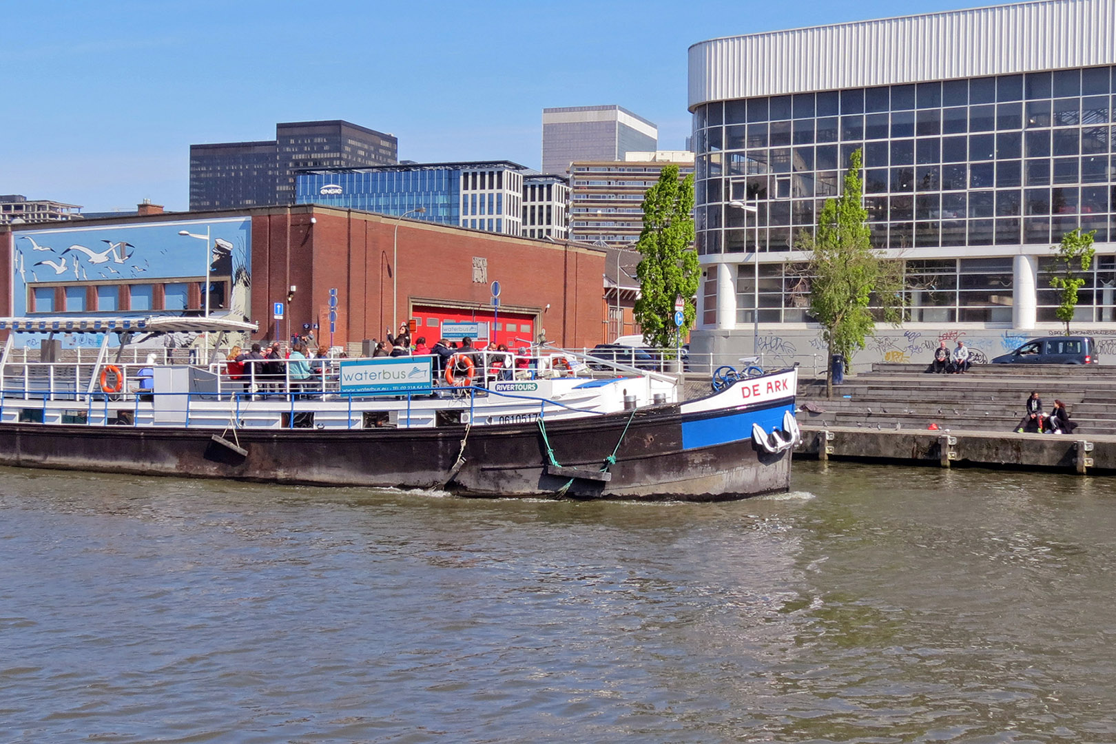fotoreeks Boat trip from Halle, Beersel, Sint-Pieters-Leeuw or Anderlecht to the heart of Brussels and Vilvoorde.