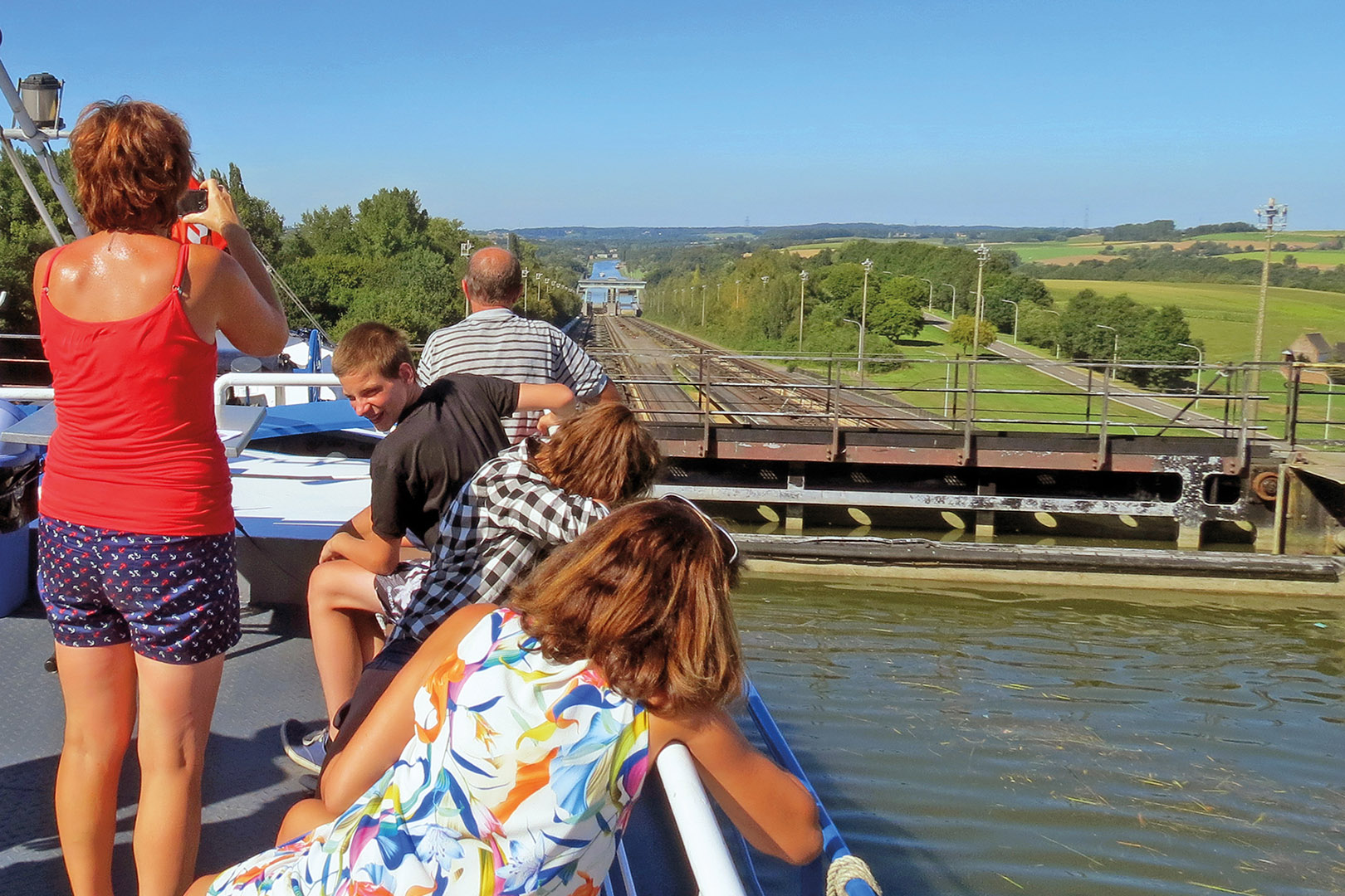 fotoreeks Croisière de Ronquières à  Strépy-Thieu avec passage du plan incliné et de l'ascenseur à bateaux.